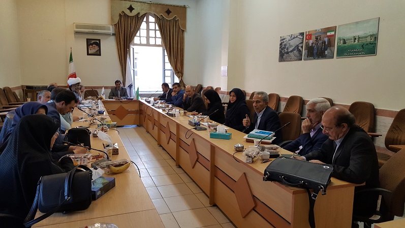 اولین جلسه انجمن اولیاء و مربیان ( دوره دوم ) دبیرستان ماندگار البرز