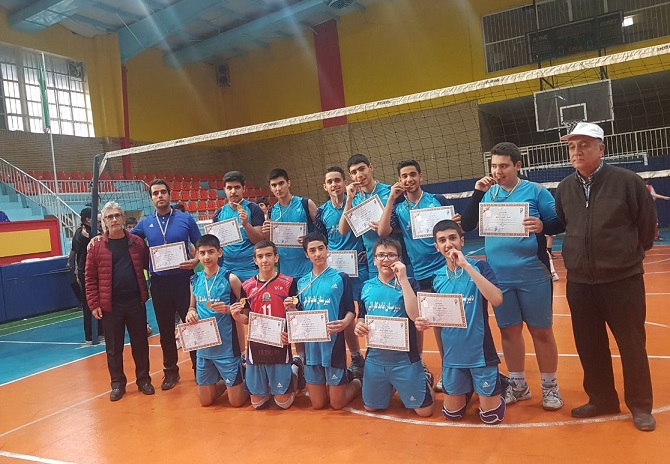 تیم والیبال دوره اول دبیرستان ماندگار البرز فاتح مسابقات قهرمانی مدارس منطقه شش تهران شد.