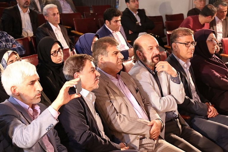 مراسم با شکوه بزرگداشت روز معلم در دبیرستان ماندگار البرز برگزار شد