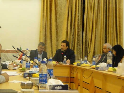  جلسه هیئت امنای دبیرستان ماندگار البرز با حضور مدیرکل آموزش وپرورش شهر تهران برگزار شد